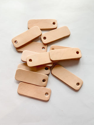 Leather keyring blanks, Veg tan leather scraps.